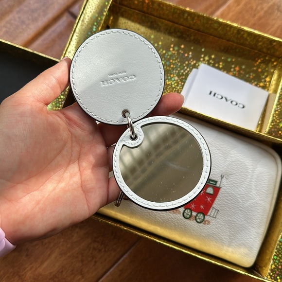 Coach Small Pouch - Picture 2 of 3